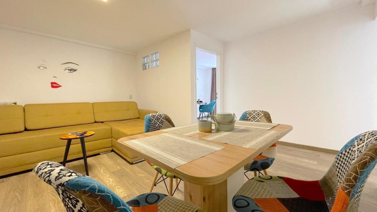 Well Prettyplaces Apartment 001 브라쇼브 외부 사진