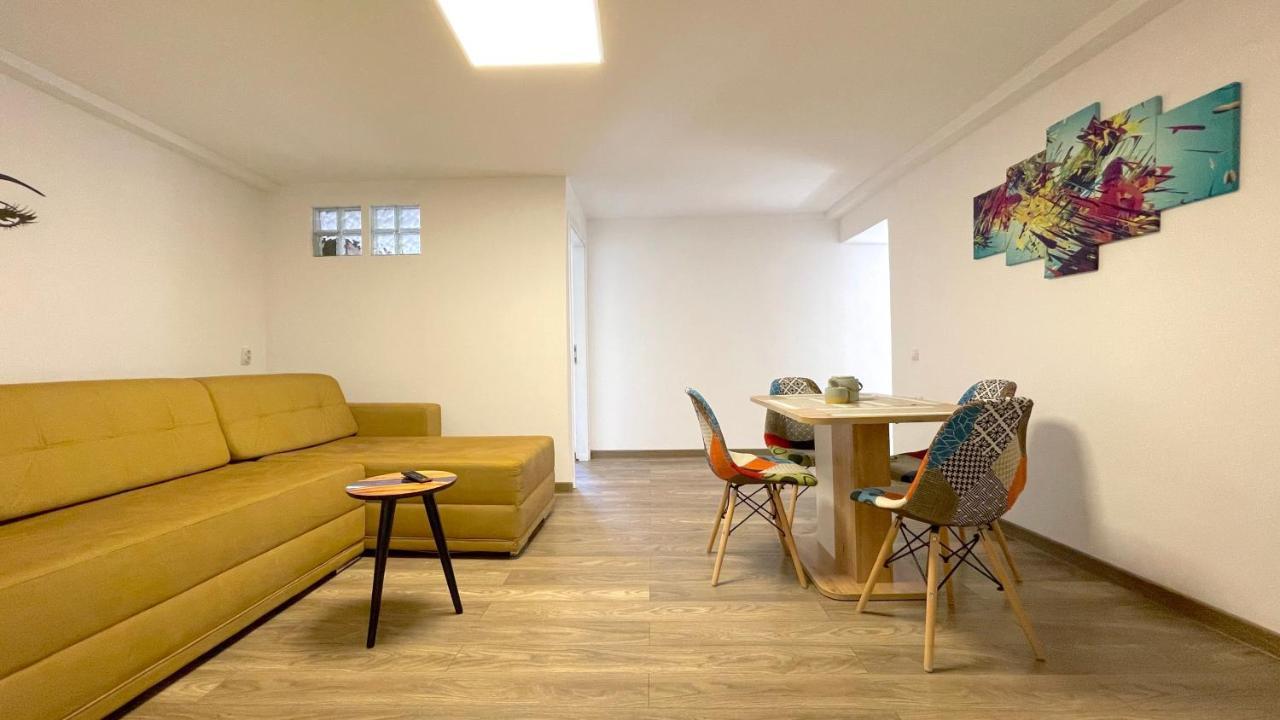 Well Prettyplaces Apartment 001 브라쇼브 외부 사진